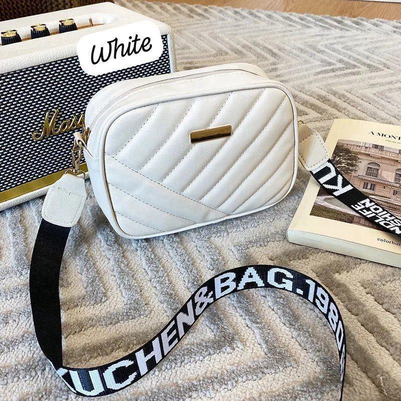 Chic Women's 1 Pcs Multicolor Leather Crossbody Bag - Image 3